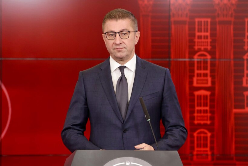 Mickoski për aplikacionin m.Uslugi: Nxjerrja e dokumenteve përmes telefonit, pa marrë ditë pushimi për të pritur në sportele