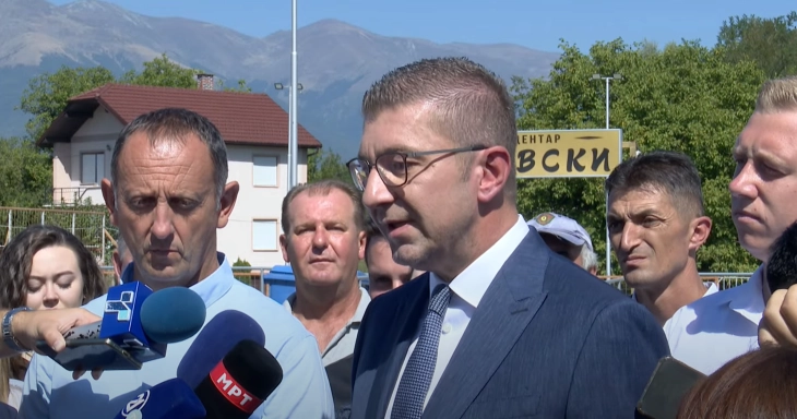 Mickoski: Ekzistojnë qendra pushteti që po përpiqen të mbjellin frikë dhe panik tek qytetarët para zgjedhjeve