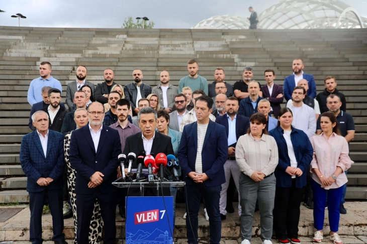 Mexhiti: Ahmeti flet për gjithçka dhe çdo gjë, por asgjë për “botën serbe”, sepse djali i tij dhe familja e tij janë lobistë