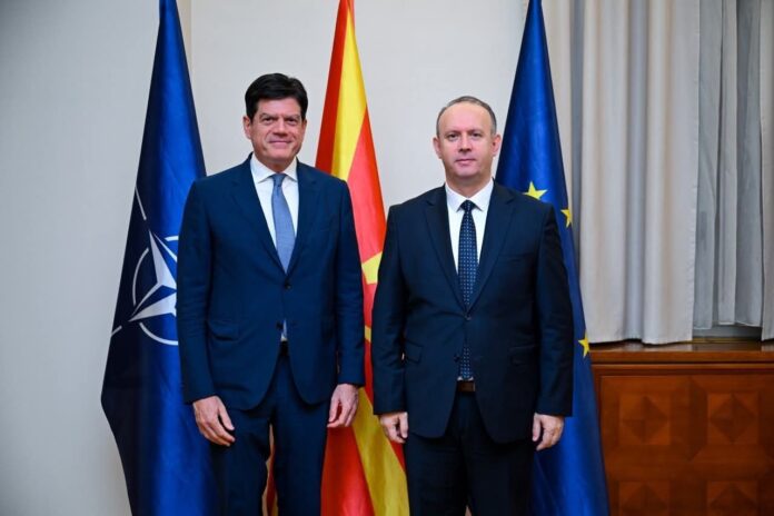 Gashi u takua me Ambasadorin e BE-së, Mihails Rokas