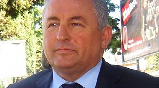 Kryetari i Strugës Ramiz Merko i kthen shpinën AKI-së, mbështet listën e pavarur për Këshillin e qytetit