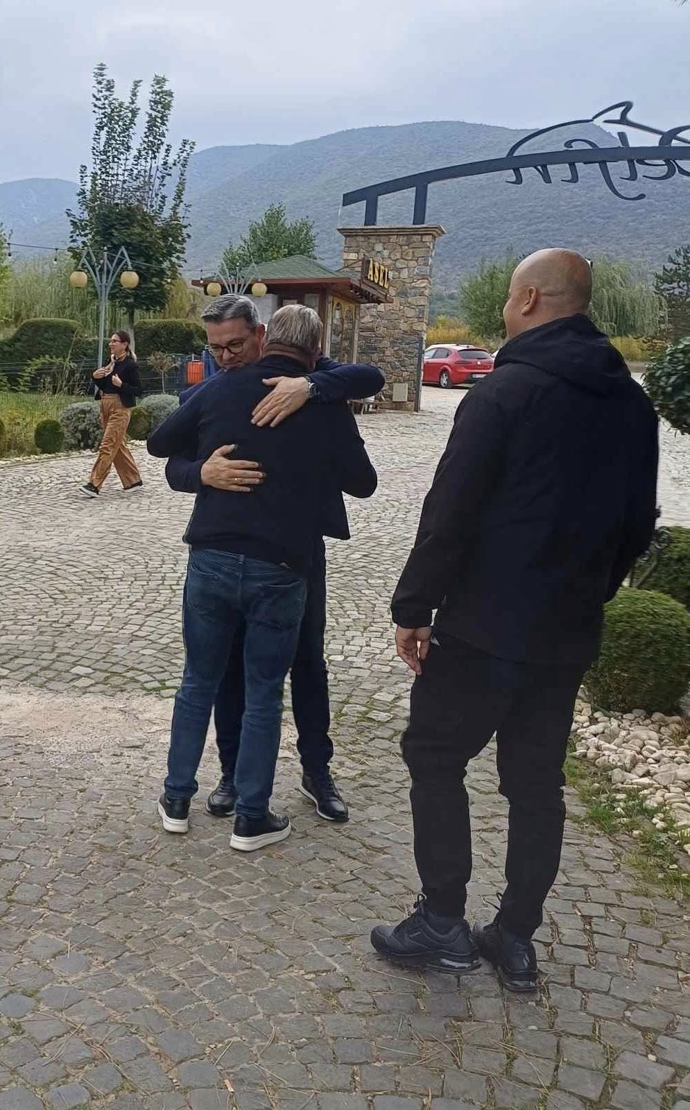 Ilievski zhvillon takim pune me ministrin Trifunovski dhe gjuetarët e “Bujna Leska”