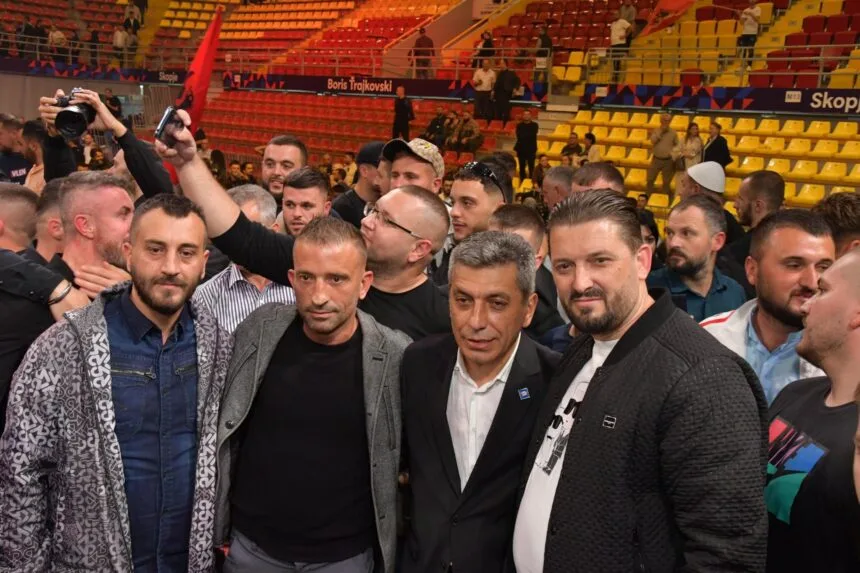 Ish-ushtarët e UÇK-së i bashkohen VLEN-it në mbështetje të kandidatit për Çair, Izet Mexhitit