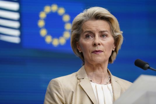 Von der Leyen: Hapi juaj i vetëm para hapjes së negociatave është të bëni ndryshimet kushtetuese