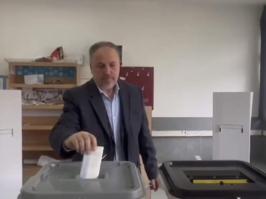 Adnan Azizi: Votova për të ardhmen e fëmijëve tanë dhe për udhëheqje të ndershme