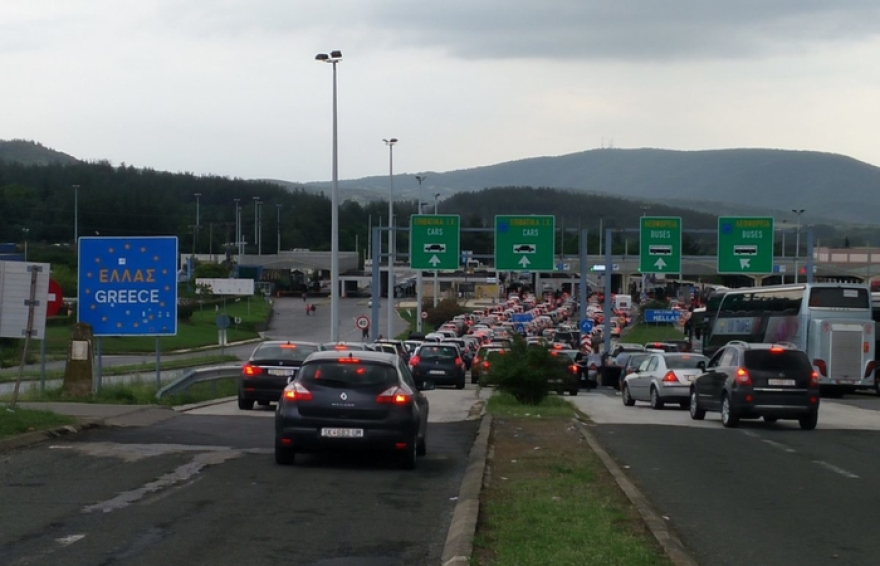 Kujdes kur udhëtoni drejt Greqisë, paralajmërohet grevë nga ana e doganierëve
