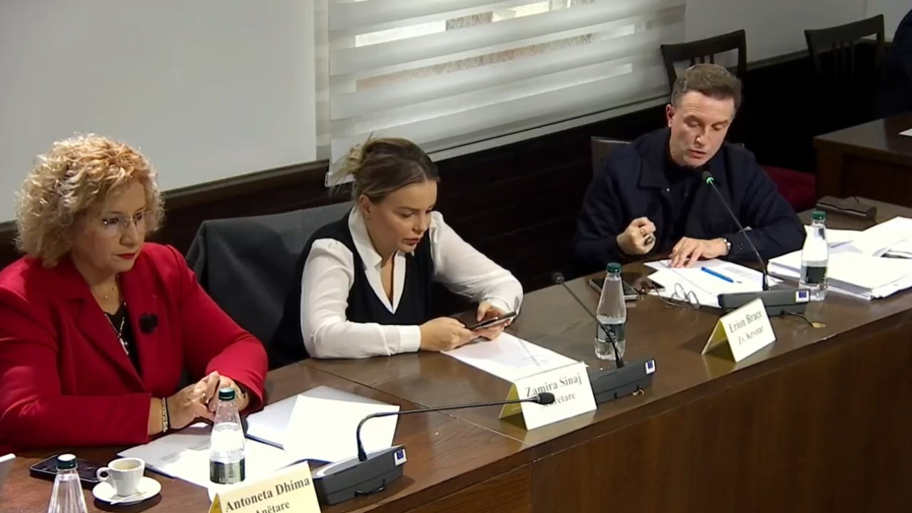 vonesa-ne-miratimin-e-draft-rezolutes-per-veprimtarine-e-amf-brace-dua-te-besoj-qe-eshte-burokraci-e-kuvendit-jo