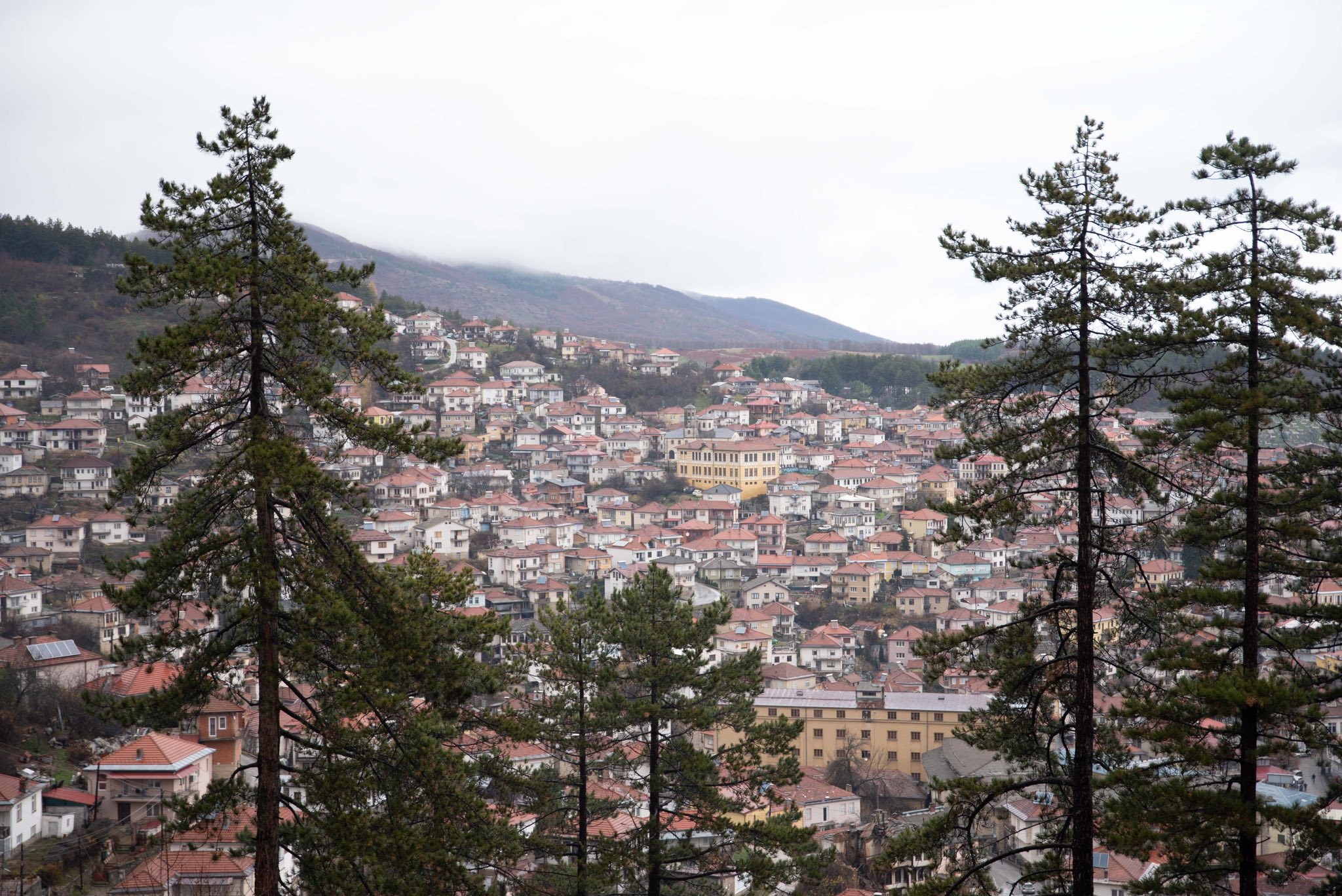 Krusheva me ujë të turbullt, nuk është i pijshëm