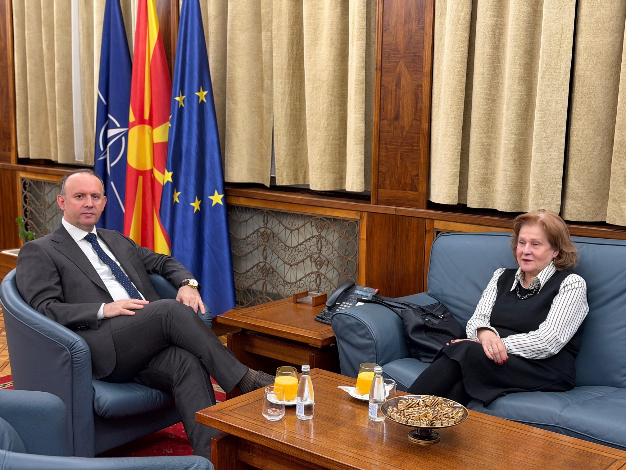 Gashi pret në takim bashkëshorten e ish presidentit Trajkovski