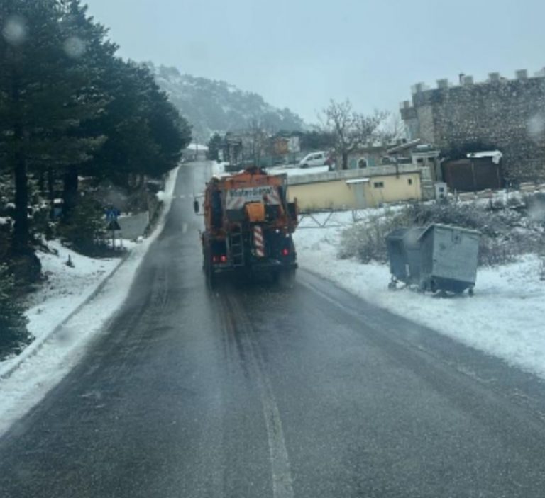 Dëbora në Llogora, prefektja Allushi: Drejtuesit e mjeteve të përdorin tunelin si alternativë