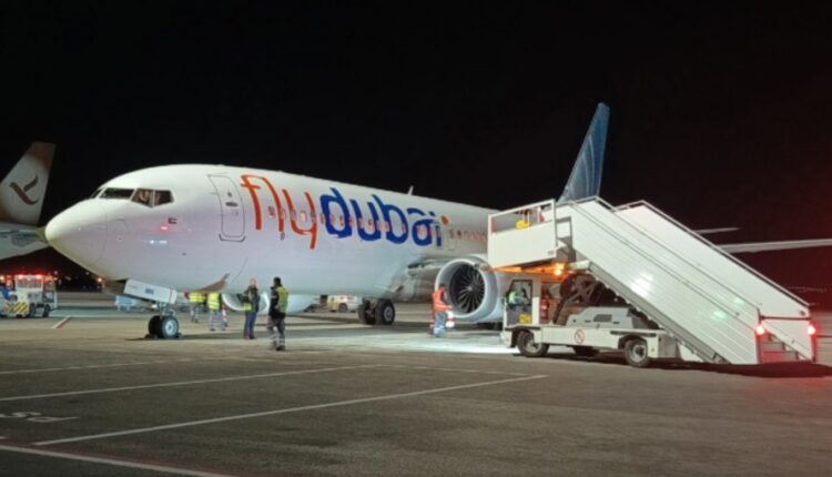 151 udhëtarë nga Dubai evakuohen  mbërrijnë në aeroportin e Shkupit