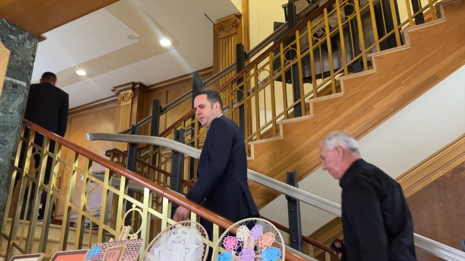  Show propagandues   Abdixhiku  S marrim pjesë në seancën për president