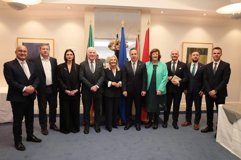 Peleshi në Irlandë: Mbështetje e fuqishme për anëtarësimin e Shqipërisë në BE