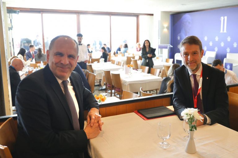 hoxha-takim-me-homologun-grek-ekipe-te-dedikuara-per-adresimin-e-ceshtjeve-te-pazgjidhura