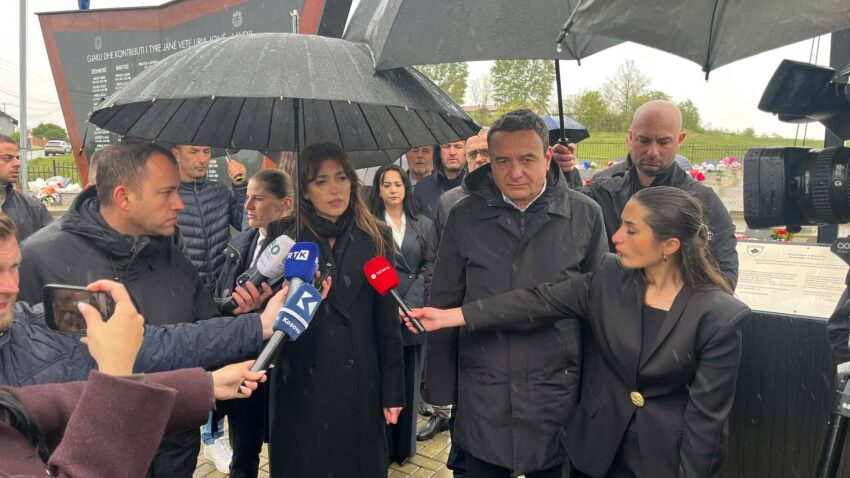 Haxhiu nga Shtutica  Vrasjet e foshnjave  fëmijëve  vajzave  grave e pleqve  janë dëshmi e gjenocidit të Serbisë në Kosovë