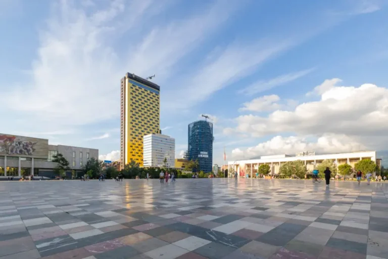 “Tornos News”: Shqipëria konsolidohet si destinacion kryesor turistik me 83 projekte strategjike