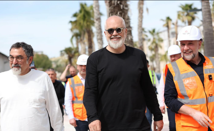 rama-ne-vlore-ku-punet-e-shqiperise-flasin-vete-dhe-sezoni-turistik-pritet-me-optimizem