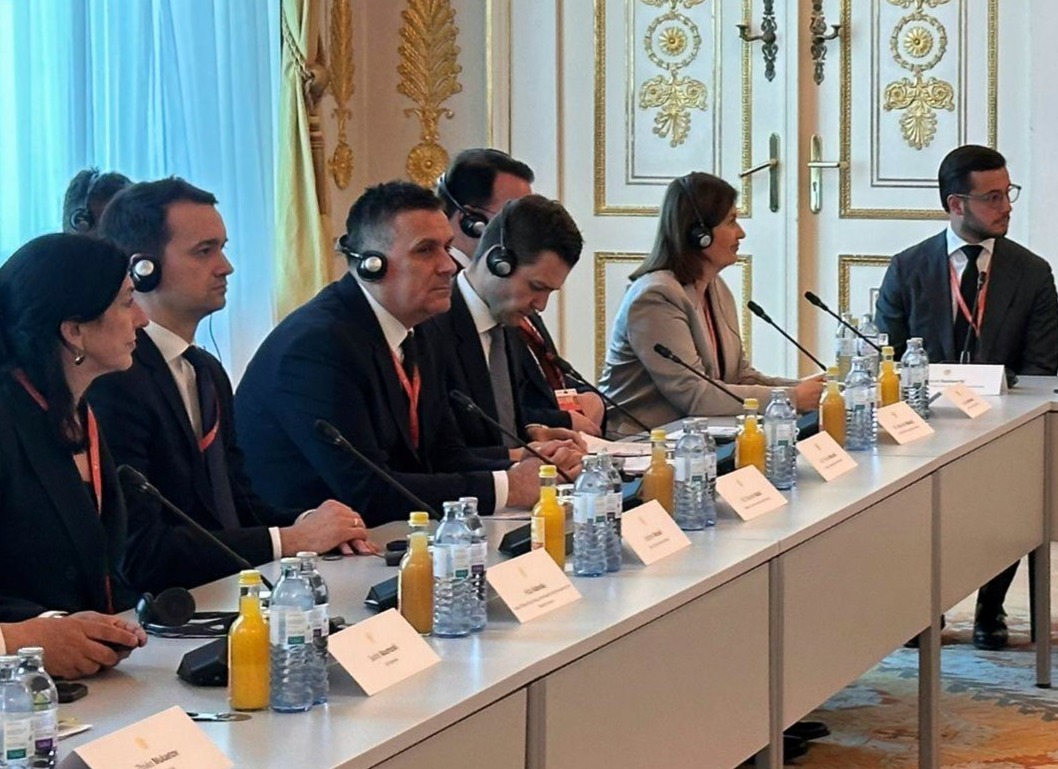 Ministri Hoxha në Vjenë  Tranzicioni i gjelbër është mundësi investimi  jo kosto