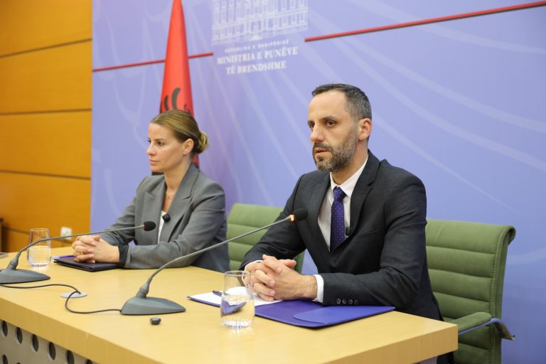 Lamallari  150 mijë euro pasuri të krimit kalojnë te 21 OJF për projekte sociale