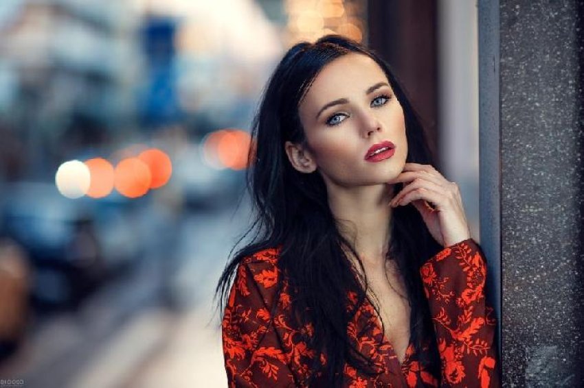 Shtatë shenja se jeni një grua e mençur