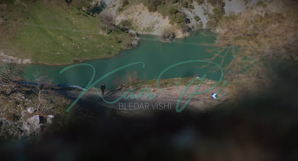 Bledar Vishi publikon “Kam pi”, prpjekti që po bën zhurmë në showbiz