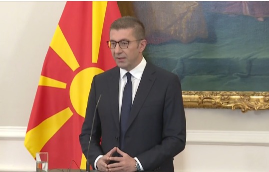 Mickoski thërret për bisedime me Bullgarinë dhe BE-në për ngërçin