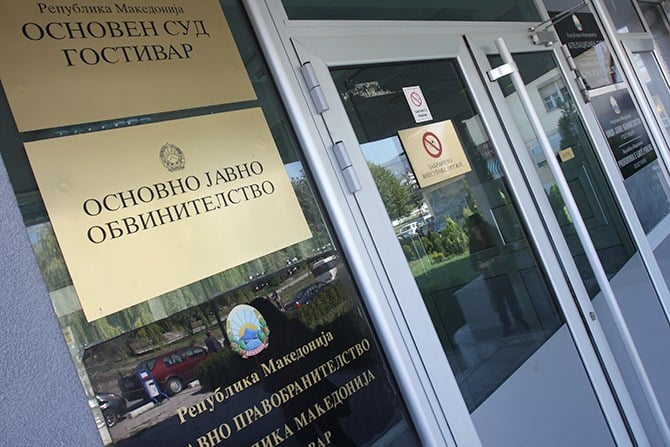 Vëllai 14 vjeçar e përdhunonte motrën 13 vjeçe