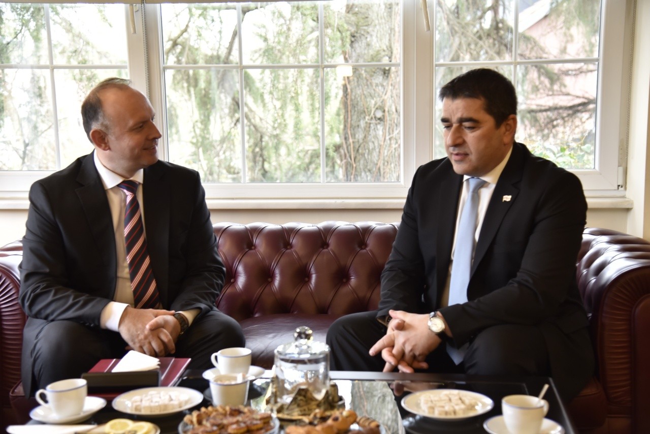 Afrim Gashi në Stamboll takon homologun nga Gjeorgjia, theksohet thellimi i bashkëpunimit ndërparlamentar
