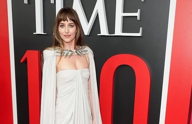 Hailey Bieber dhe Dakota Johnson shkëlqejnë në TIME100 Gala 2026 në New York