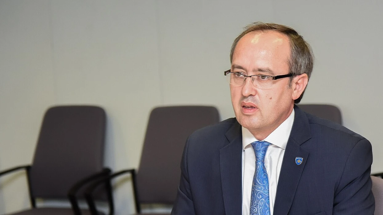 Hoti: Projektligji për çmimet tavan i papërmirësueshëm, do të dëmtojë tregun dhe konsumatorin