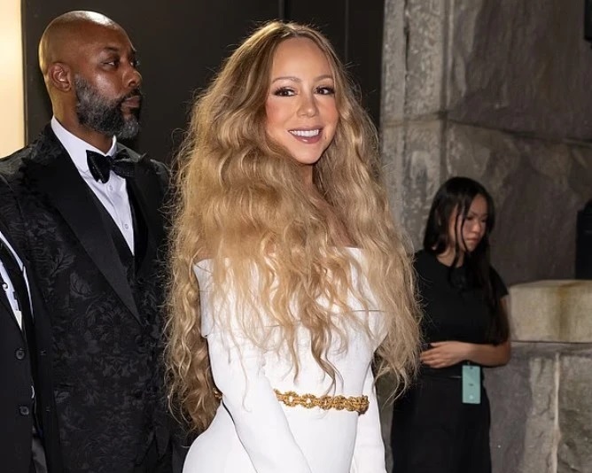Mariah Carey shfaq figurën elegante në eventin e Tiffany & Co në New York