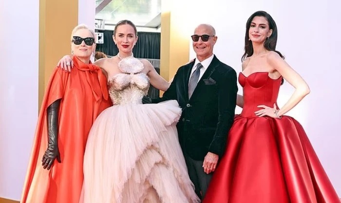 Yjet e Hollywood-it ndriçojnë New York-un: Anne Hathaway, Emily Blunt dhe Meryl Streep në premierën e The Devil Wears Prada 2