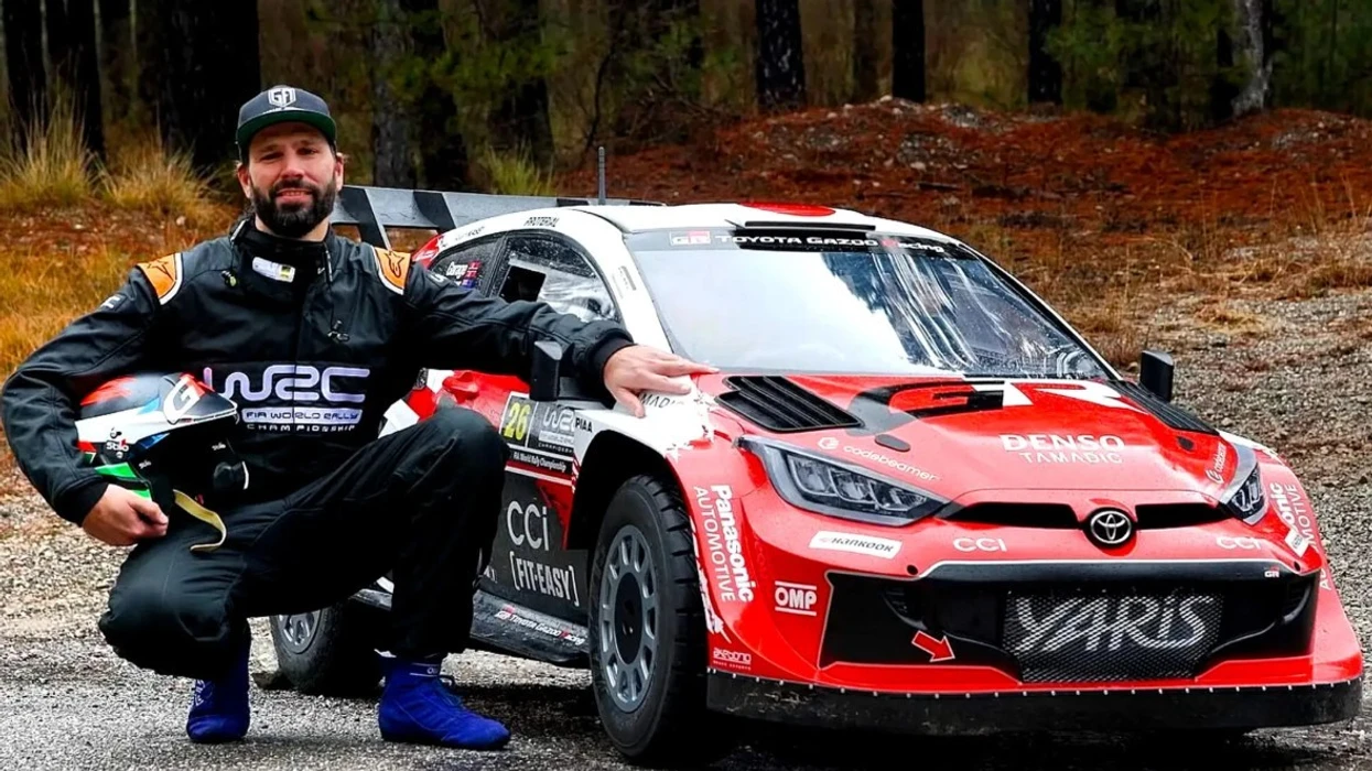 ai-ndertoi-per-13-muaj-nje-mini-gr-yaris-ne-nje-garazh-te-zakonshem-pastaj-toyota-e-ftoi-ne-monte-carlo