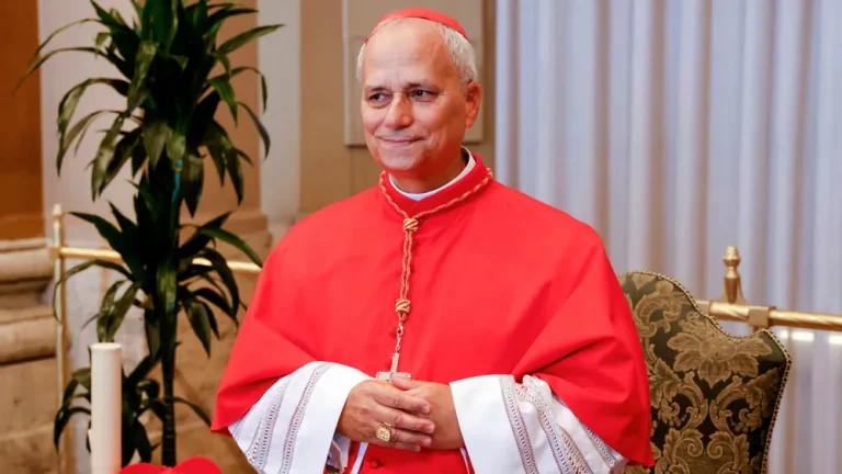 Papa Leone XIV  Bota po shkatërrohet nga një grusht tiranësh