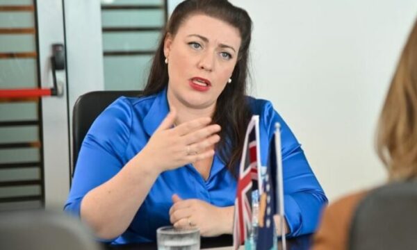 Vendimi për Banjskën  Kearns kërkon që tani të dënohen drejtuesit  Janë në qeverinë serbe dhe disa po fshihen nga ta