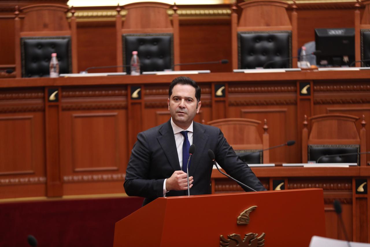 malaj-procesi-i-rivleresimit-te-pasurive-vijon-me-ritme-te-larta-mbi-9-500-aplikime-dhe-te-ardhura-te-menjehershme-per-buxhetin