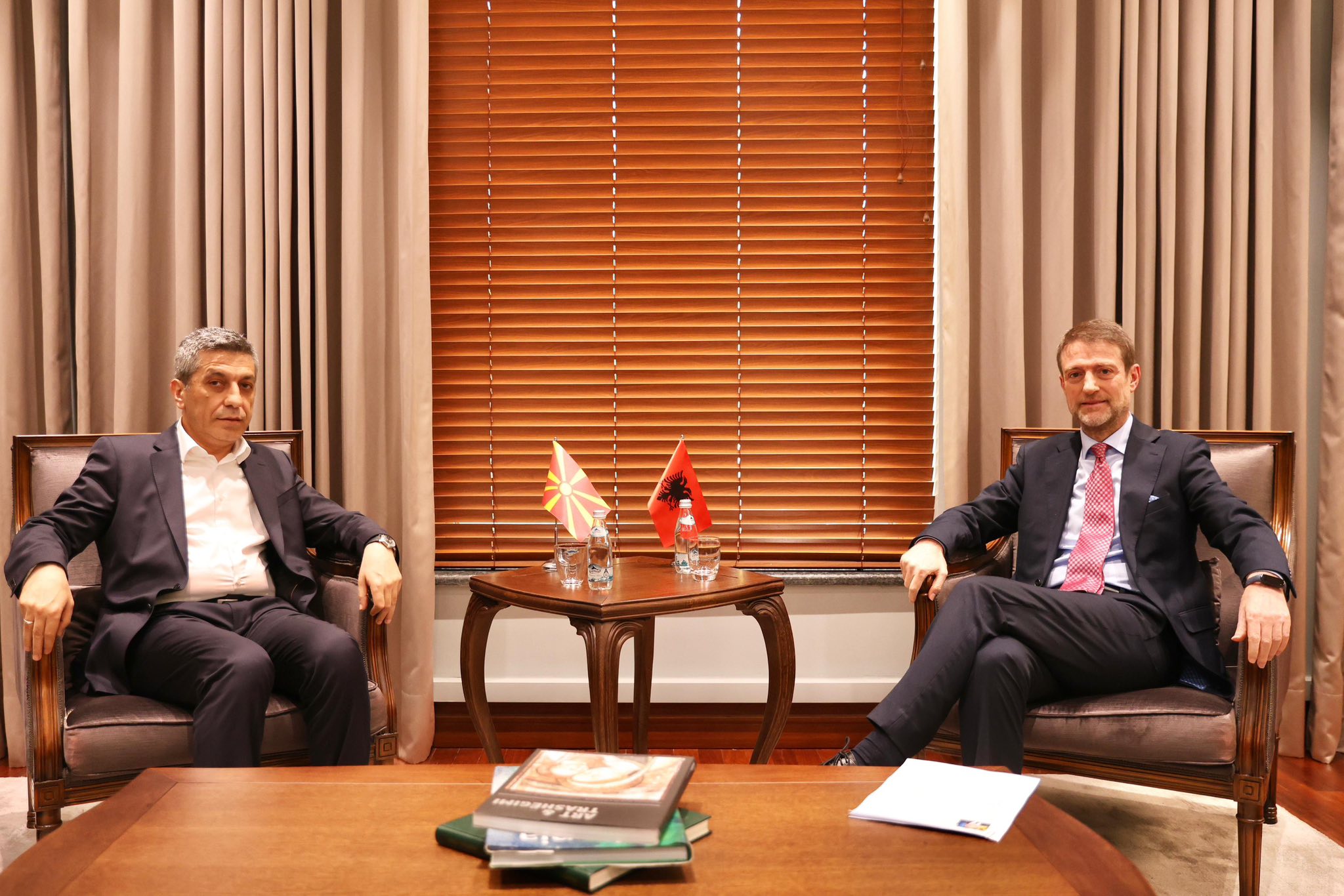 PD kërkon dëgjim parlamentar për fyerjen e pretenduar të ministrit Hoxha ndaj shqiptarëve në Maqedoninë e Veriut
