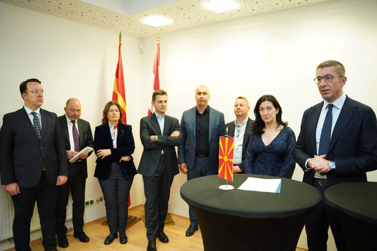 Mickoski kryeson delegacionin qeveritar për vizitë zyrtare në Austri