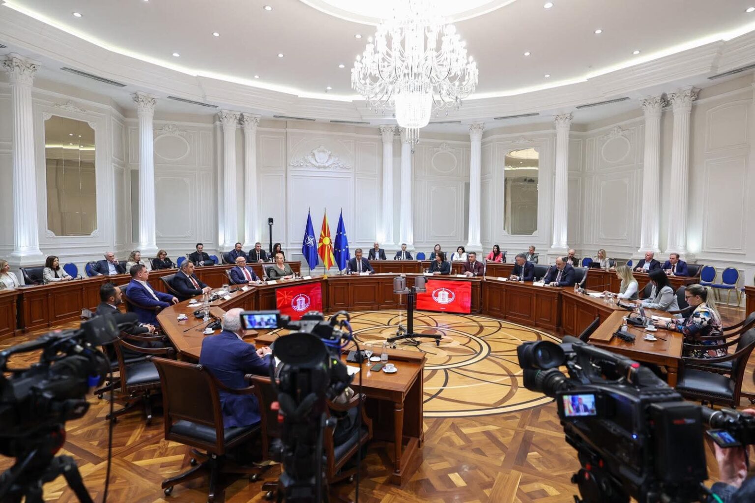 Rektorë dhe profesorë mbështesin Ligjin për arsimin e lartë  pavarësisht vërejtjeve