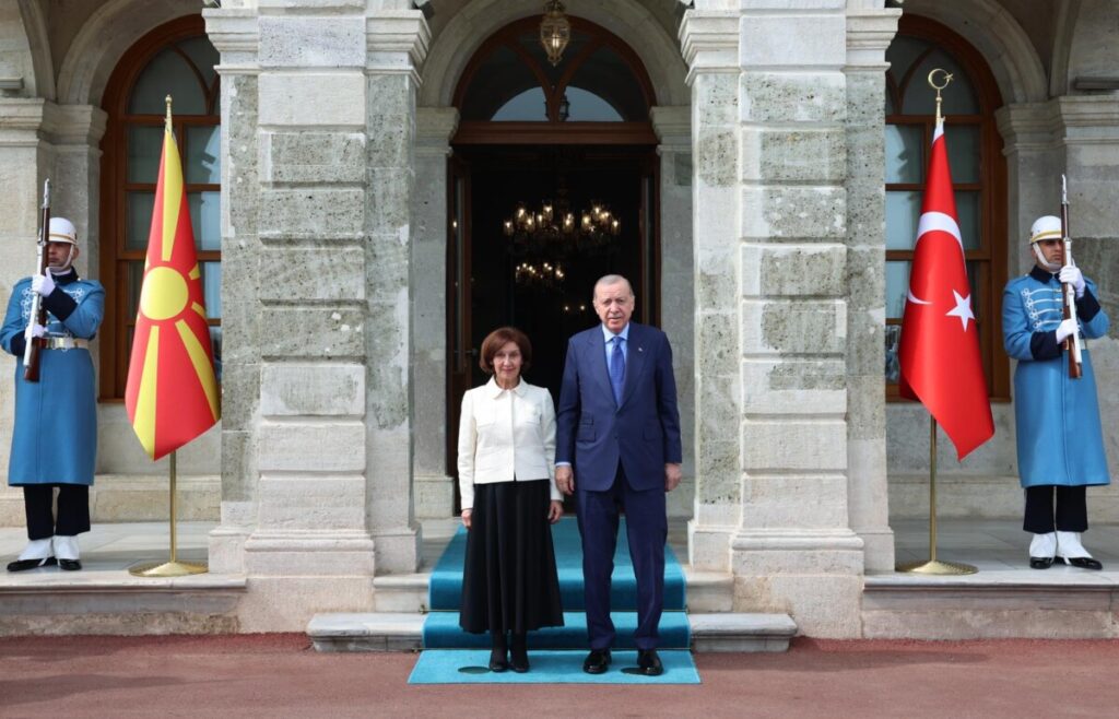 Takim zyrtar mes Erdoganit dhe Siljanovska Davkovës