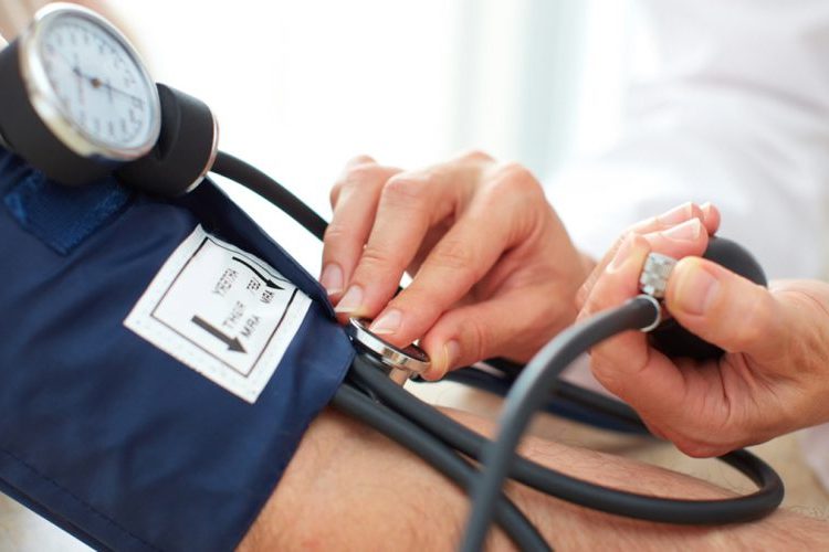 Çfarë tregon dhimbja e kokës në mëngjes