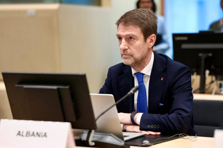 Hoxha  Rrëmbimi i fëmijëve ukrainas  një nga mizoritë e agresionit rus