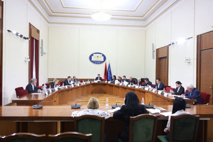 Konferenca e Kryetarëve miraton ngritjen e nënkomisionit për administratën publike