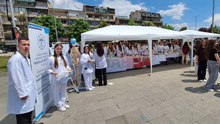 tetova-organizon-diten-e-hapur-me-shkollat-e-mesme-dhe-aktivitet-per-diten-e-zjarrfikesve