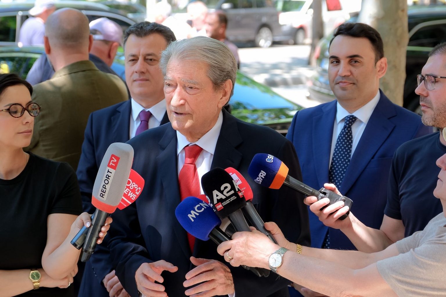 berisha-gezuar-kurban-bajramin-dite-qe-frymezon-sakrificen