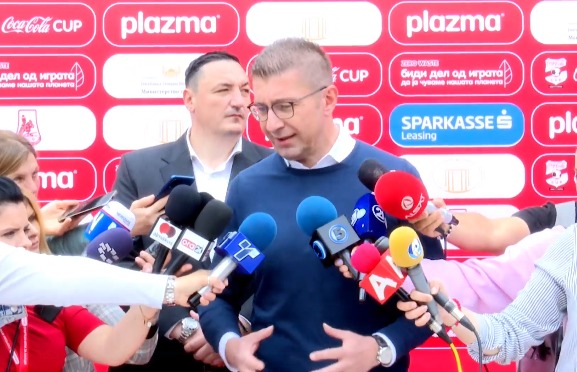 Mickoski shpreson që Radev të pranojë bisedime për zgjidhjen e mosmarrëveshjes ndërmjet Shqipërisë dhe Maqedonisë së Veriut 