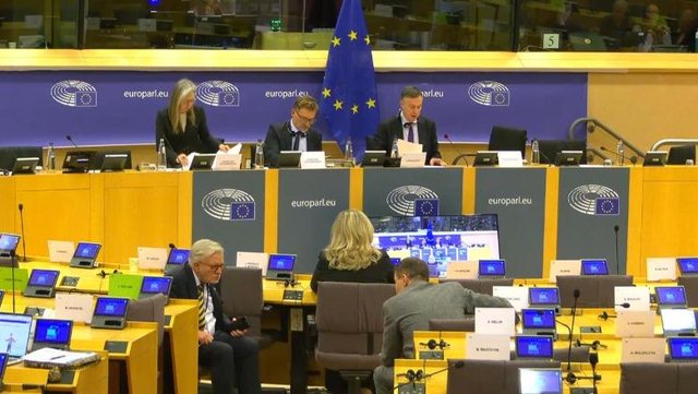 Bllofi bllokimit: Pse aleatët e PD votuan pro anëtarësisë së Shqipërisë në BE