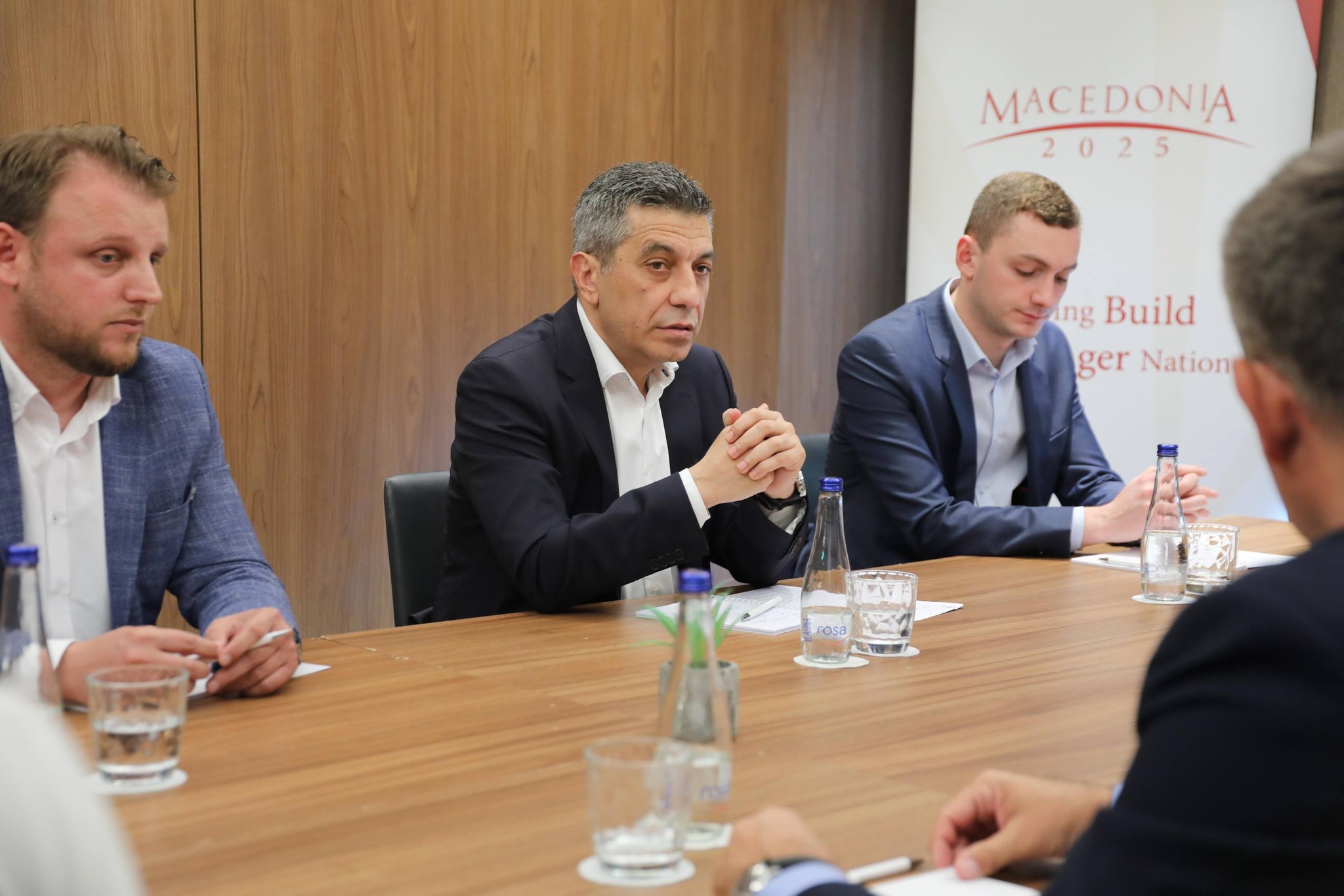 MK25 dhe Mexhiti diskutojnë për zhvillimin ekonomik dhe përkrahjen e diasporës