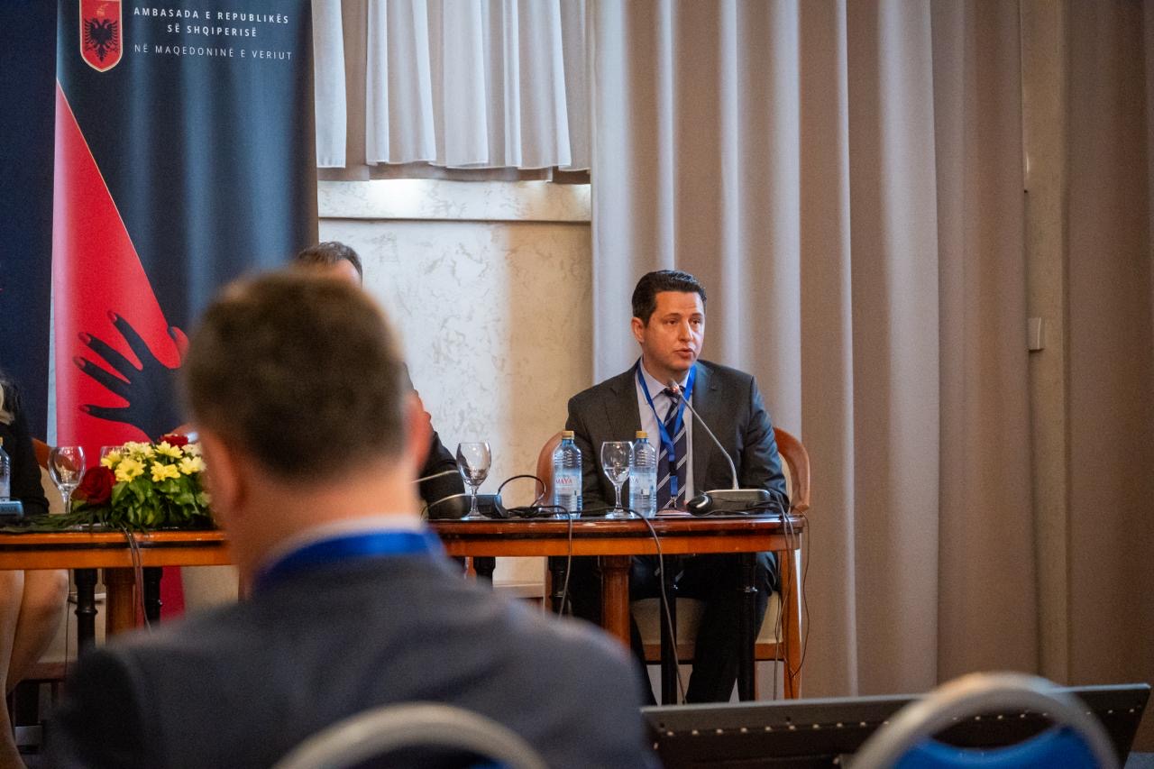 kryetari-i-gostivarit-valbon-limani-panelist-ne-forumin-e-biznesit-maqedoni-e-veriut-shqiperi-pertej-kufijve-korridori-viii-aks-i-zhvillimit-dhe-integrimit-rajonal