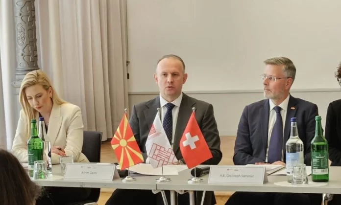 Kryeparlamentari Gashi nga Zvicra: Të promovojmë vlerat demokratike dhe përgjegjësinë publike